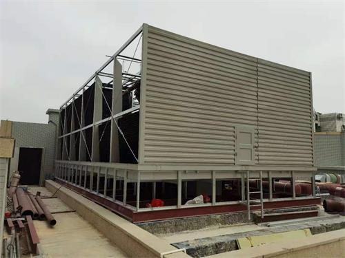 淺析工業(yè)冷卻塔產(chǎn)生噪音的原因(隔音墻能給冷卻塔降低多少噪音)